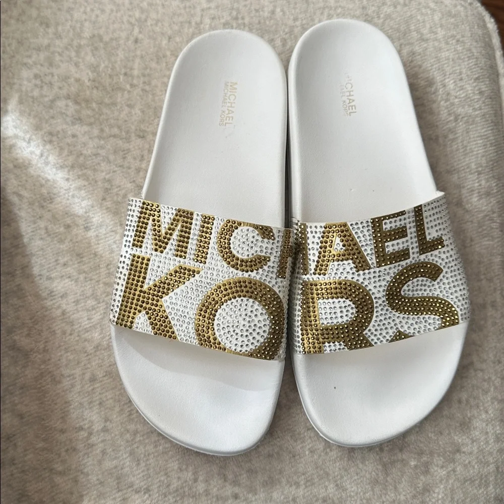 MICHAEL Michael Kors White and Gold Sandals - Picture 10 of 11